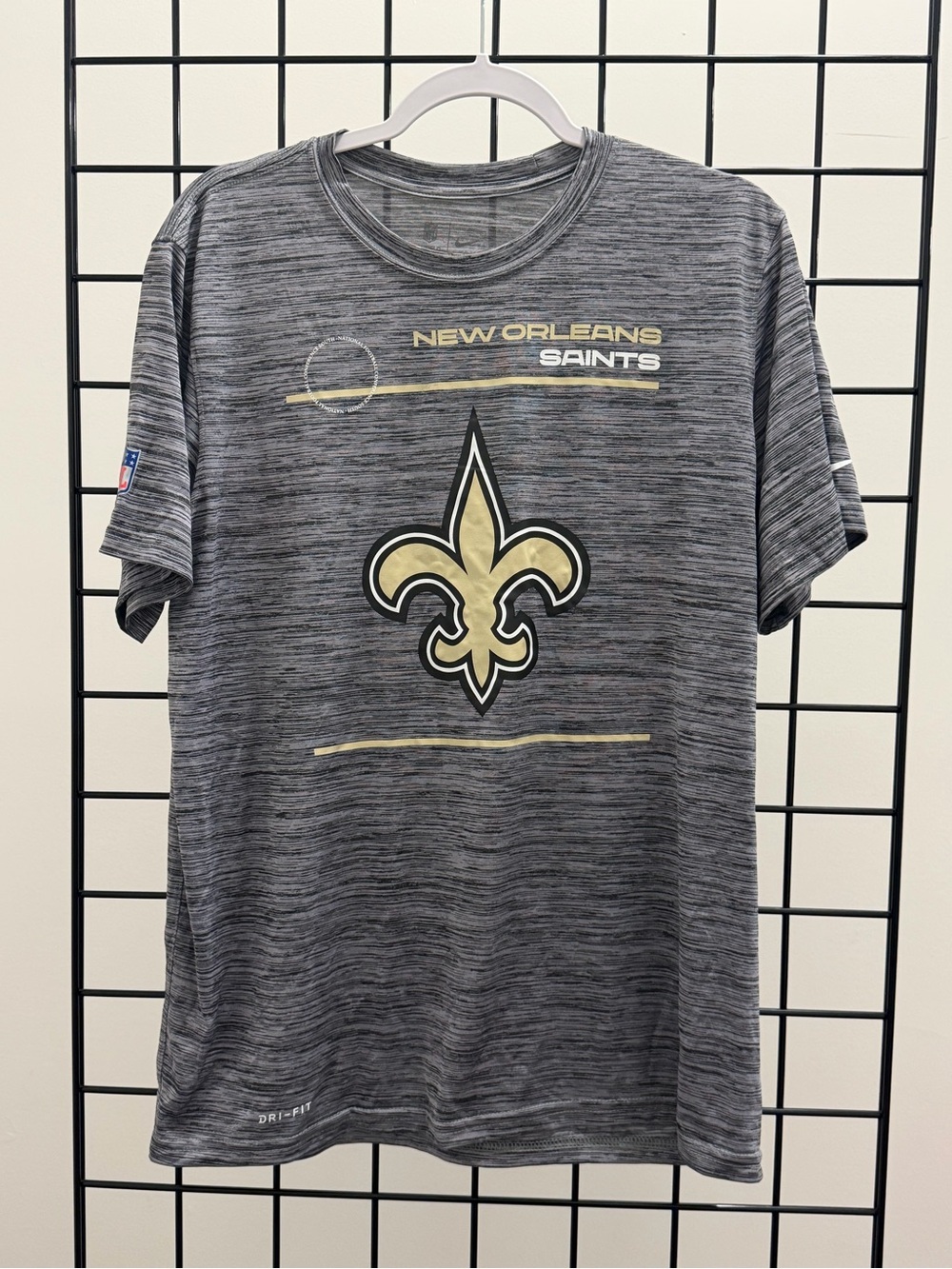 Nike Men’s New Orleans Saints Gray & Gold Short-Sleeve Jersey Tee